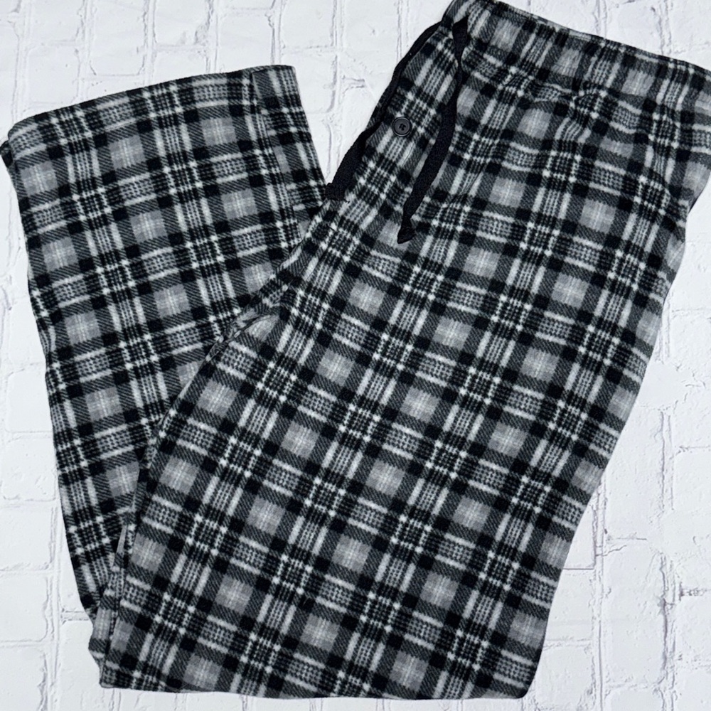 Black and Gray Plaid Men’s Fleece Pajama Pants